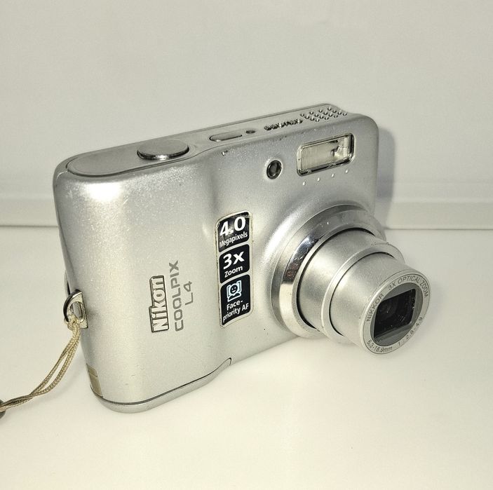 NIKON COOLPIX L4 Компактен дигитален фотоапарат