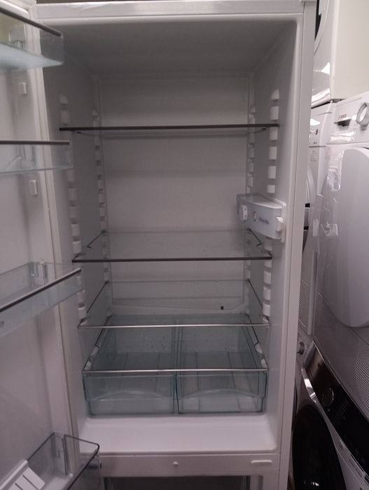 Комбиниран хладилник с фризер Миеле Miele с 2 години гаранция!