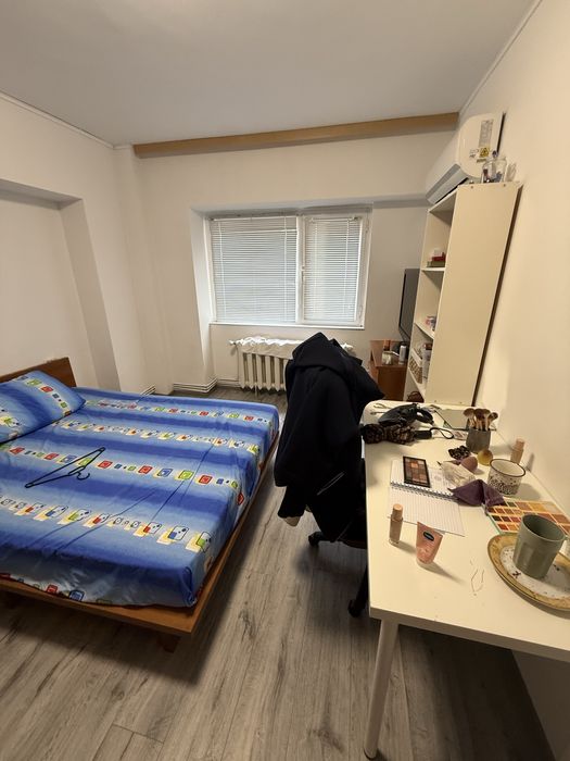 Vând toată Mobilă Apartament 4 camere Urgent