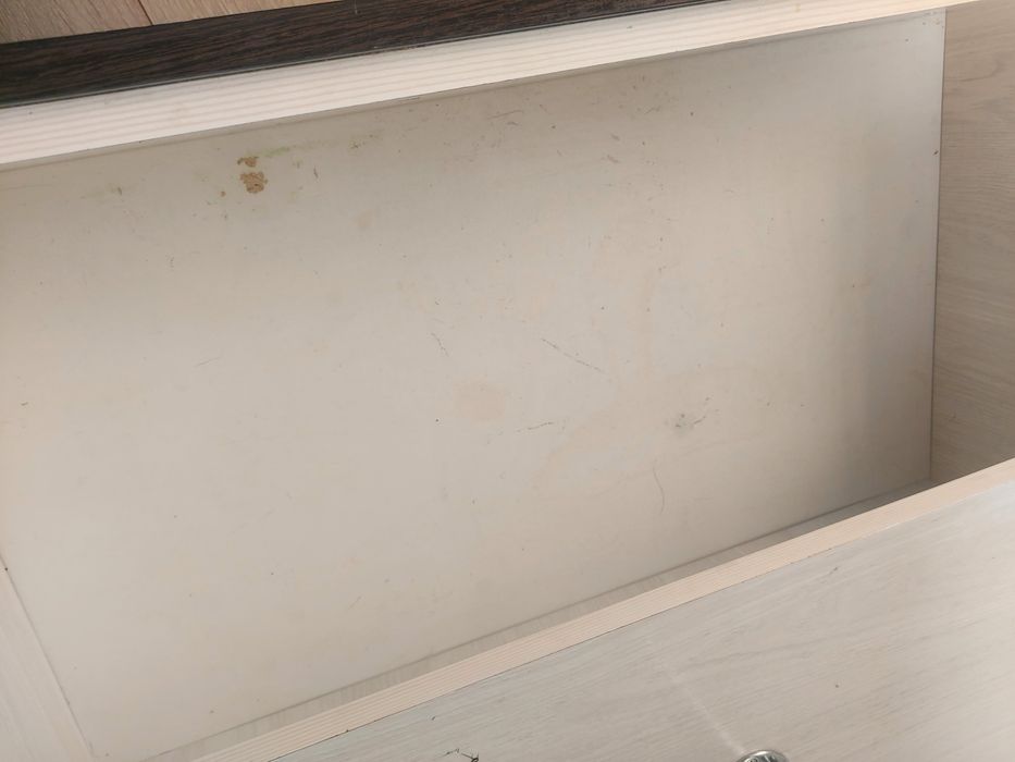 Полка под телевизор.