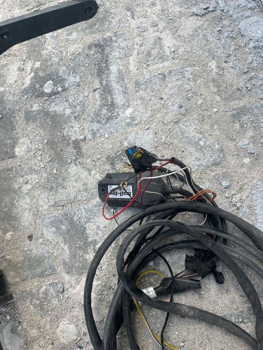 Продавам нов теглич за бус Фолксваген