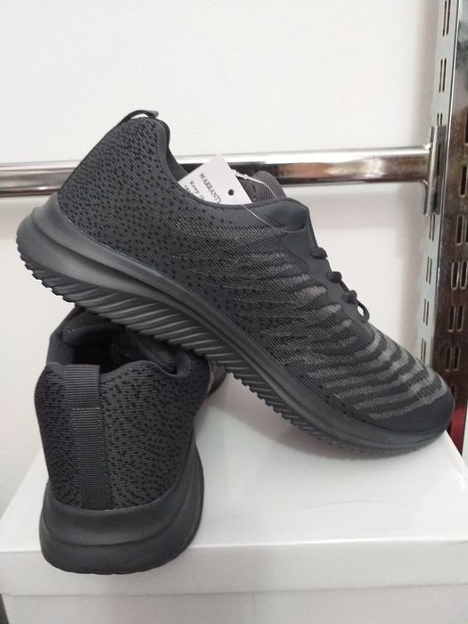 Adidași bărbați cu talpă ușoară