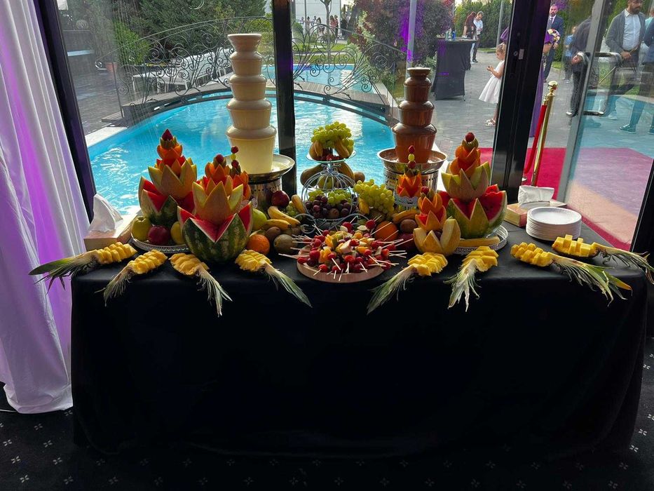 Fantana de ciocolata si bar fucte