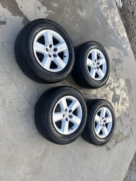 4 бр. 235/60/16 Тойота RAV4