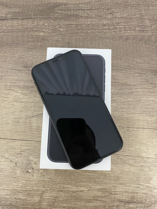 Продам айфон 11 срочна