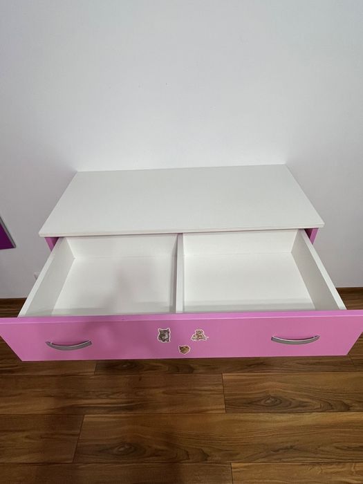 Mobila pentru camera fetitei