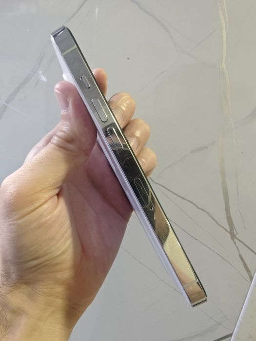 Iphone 14 Pro White 256 61% Yomkost Ideal holatda