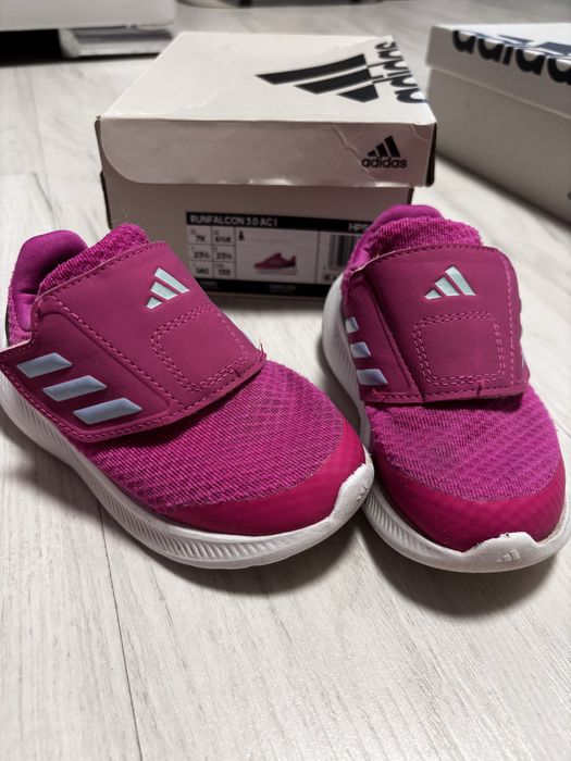 Детски маратонки adidas номер 23,5