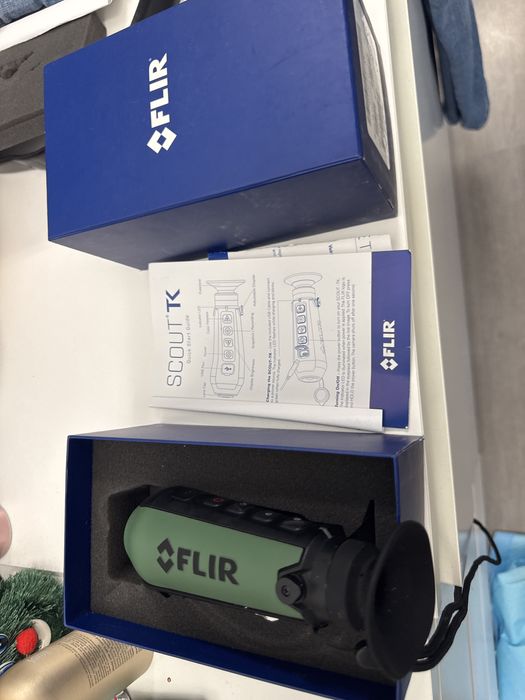 Camera de termoviziune / Camera termala portabila FLIR Scout TK Compac