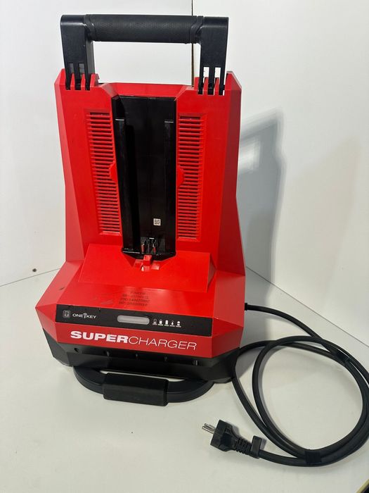 Incarcator Milwaukee MX FUEL 72V