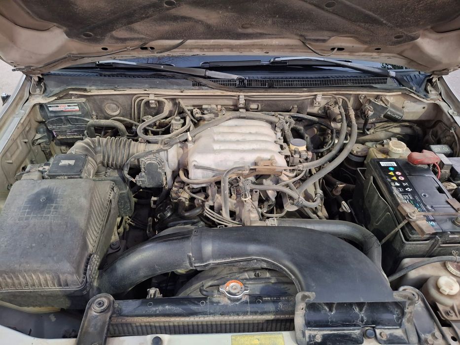 Mitsubishi Montero 2003