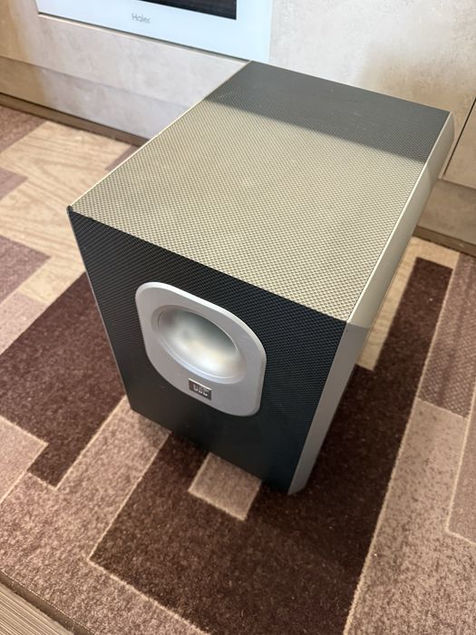 JBL  Sub-200/230 8” Subwoofer Активен