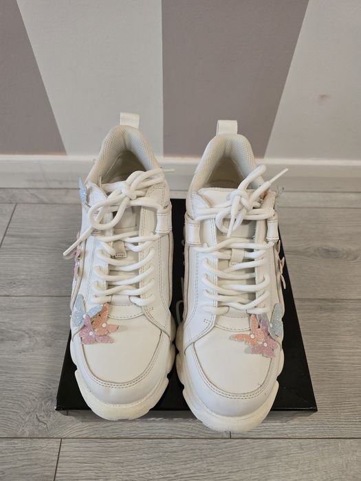 Incaltaminte dama, comoda, cu talpa broasa, Bufallo originali