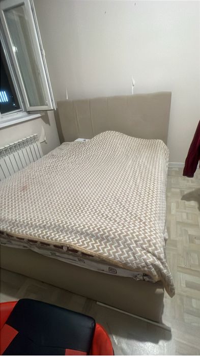 2х спальный кровать новый почти