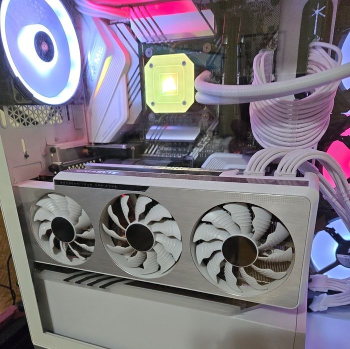 1г Гаранция! RTX 3080 10GB Gigabyte Vision OC