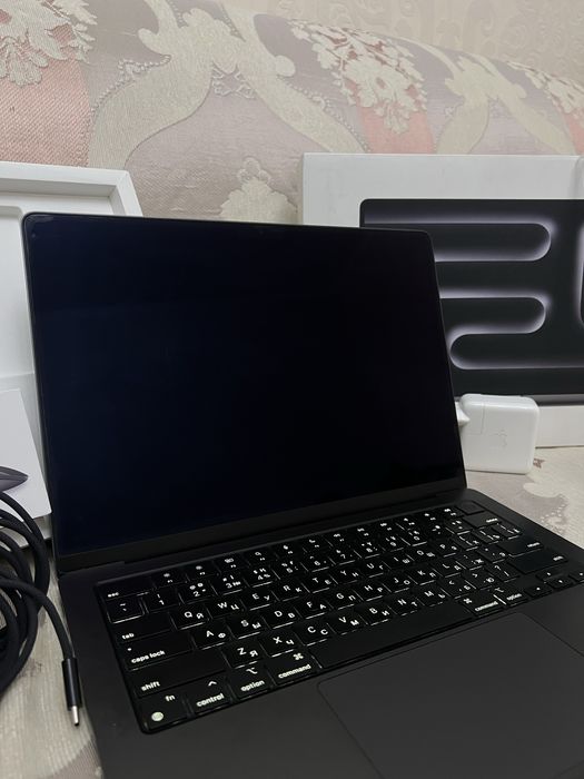 MacBook Pro 14 M3 pro 18/512gb