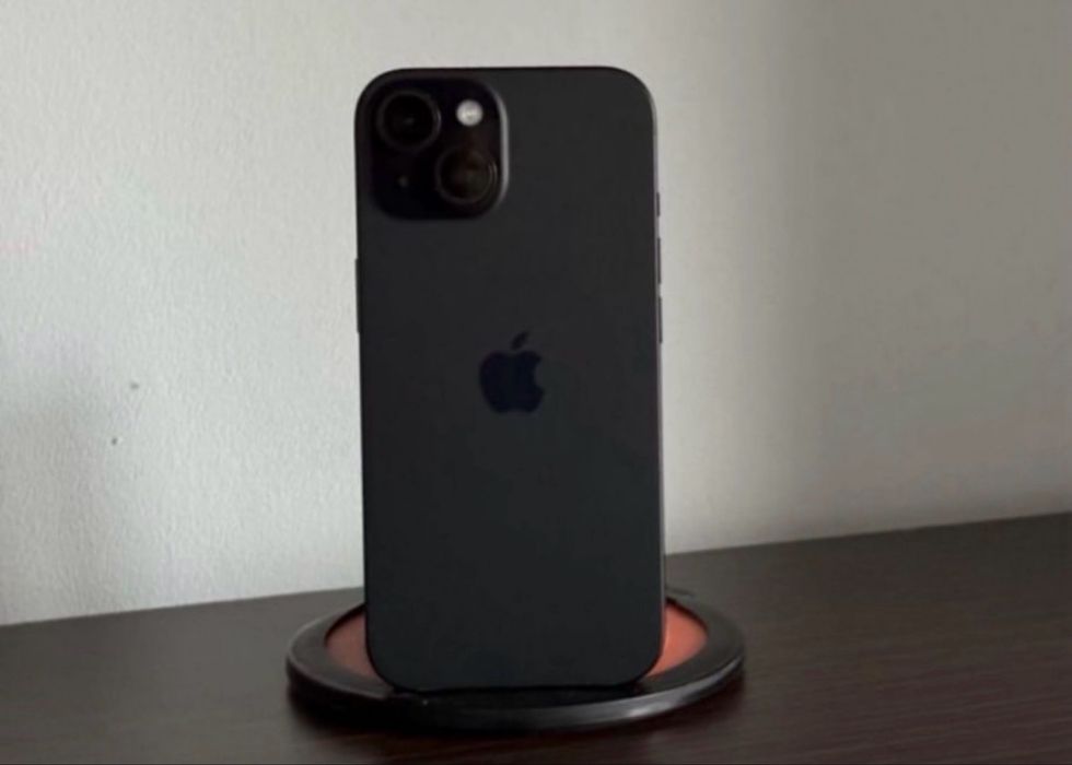 Iphone 15; Black; 128 GB