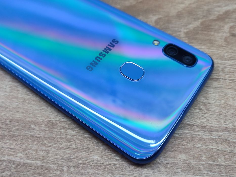Samsung Galaxy A40 64GB 4GB RAM Blue IMPECABIL CA NOU