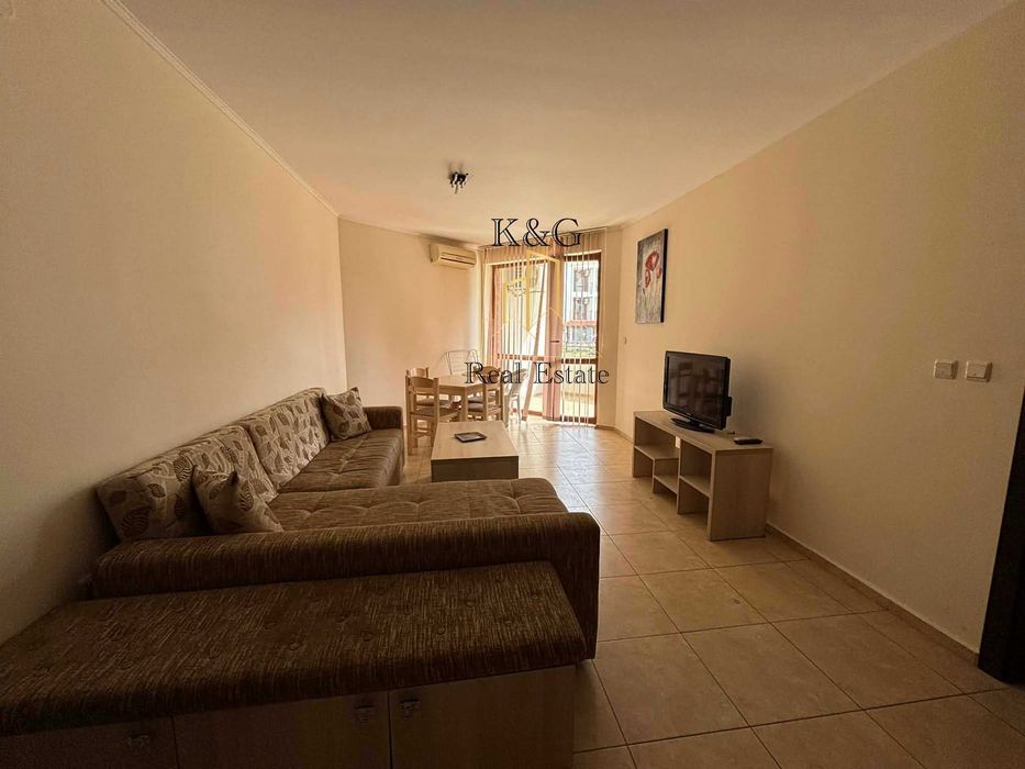 Тристаен апартамент в с. Равда