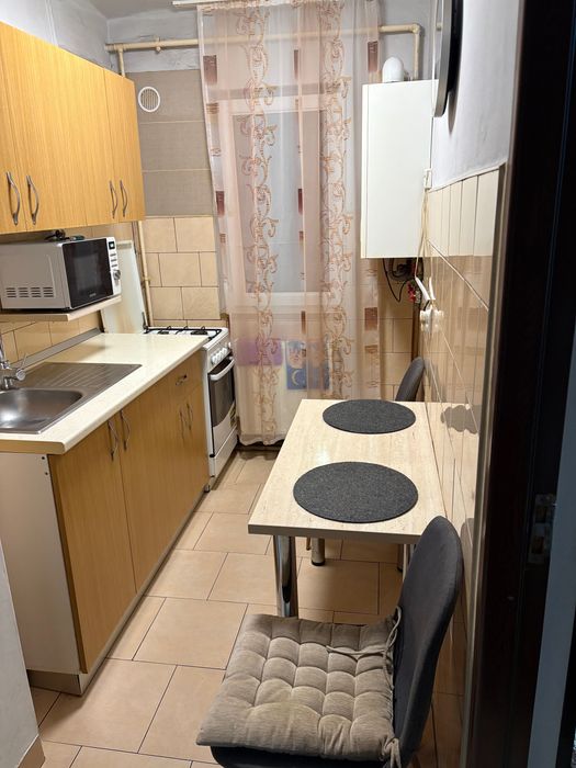 Apartament două camere de închiriat
