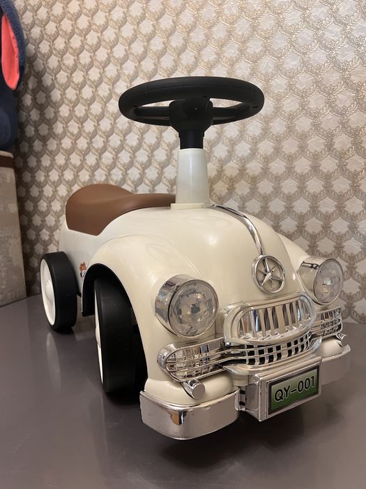 Продам  толокар, каталка-машинку!