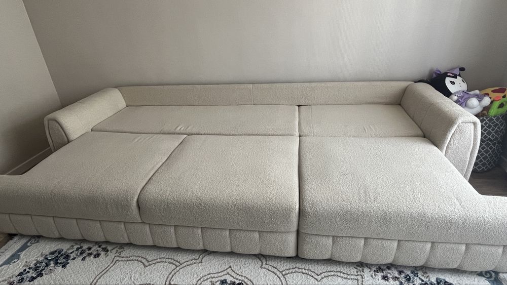 Продам диван в очень хорошем состоянии