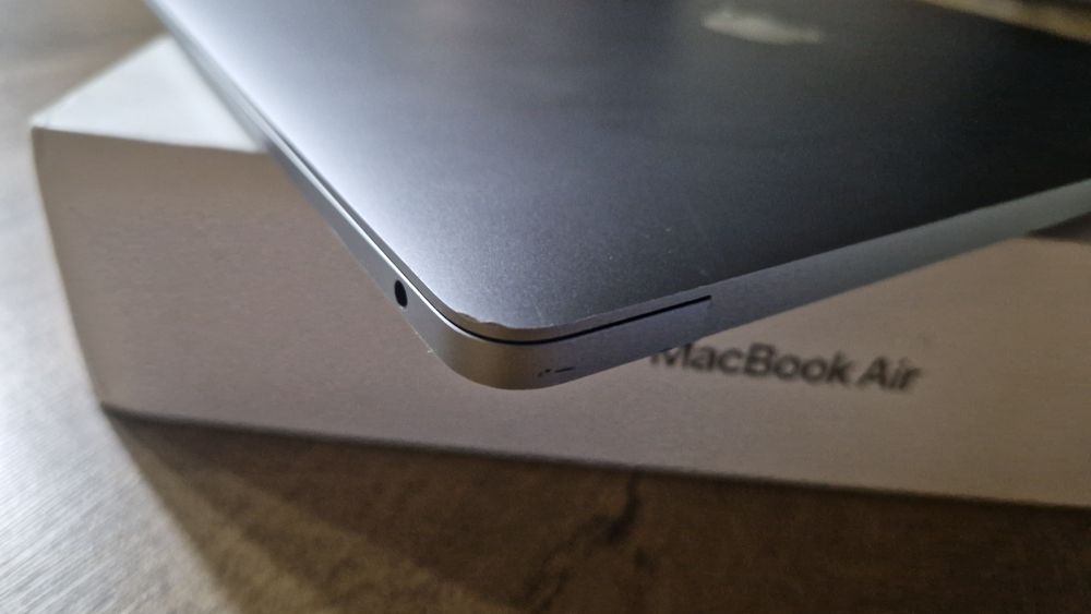 Macbook Air A2337 2020