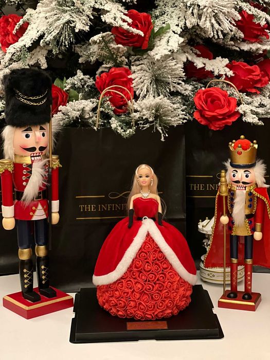 Papusa Barbie fete editie limitată de Craciun cadoul perfect