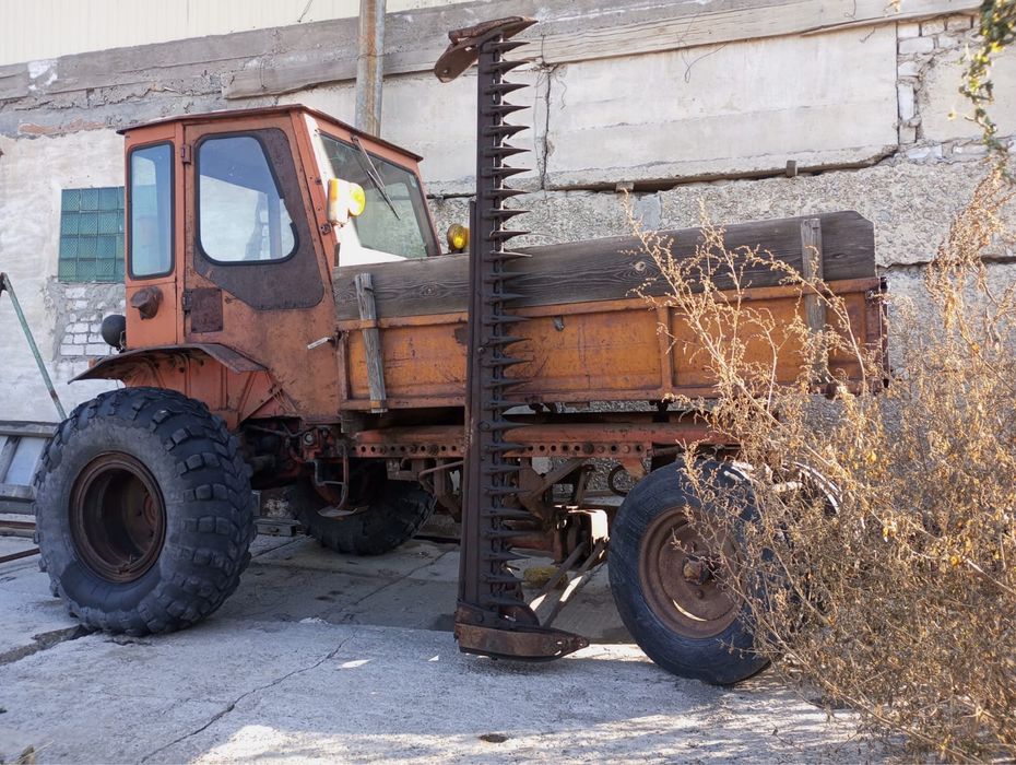 продается трактор Т16 хтс