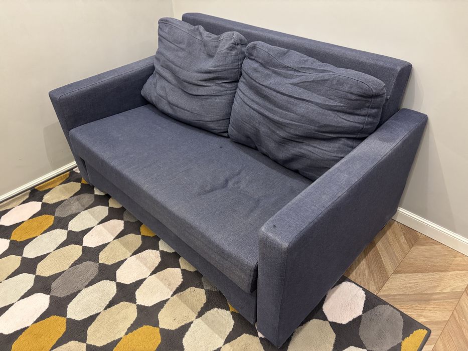 Диван двухместный ИКЕА, раскладывающийся
