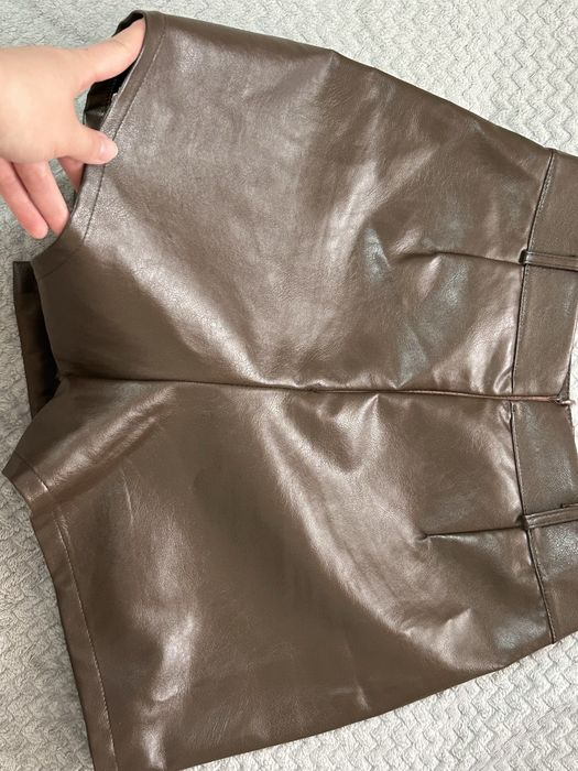 Кожаная юбка шорты