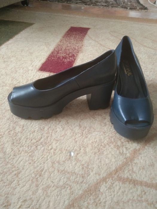 Женские   туфли.