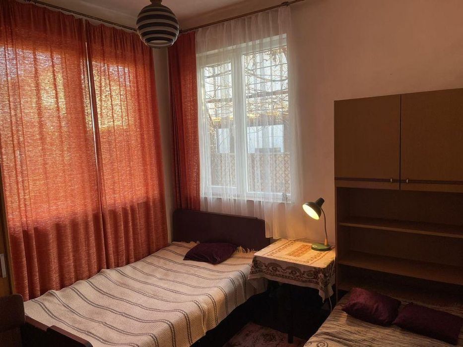 Дава се под наем Етаж от къща в София, Левски В - 50 кв.м за 460 € - Снимка #1