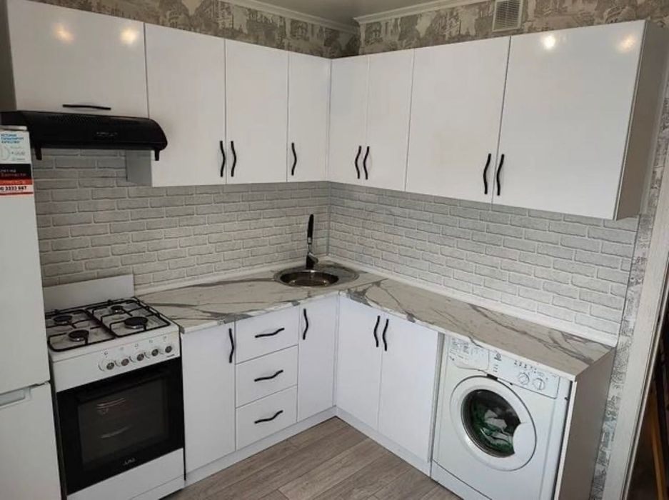 Кухонный Гарнитур в стиле Хай-Тек на заказ