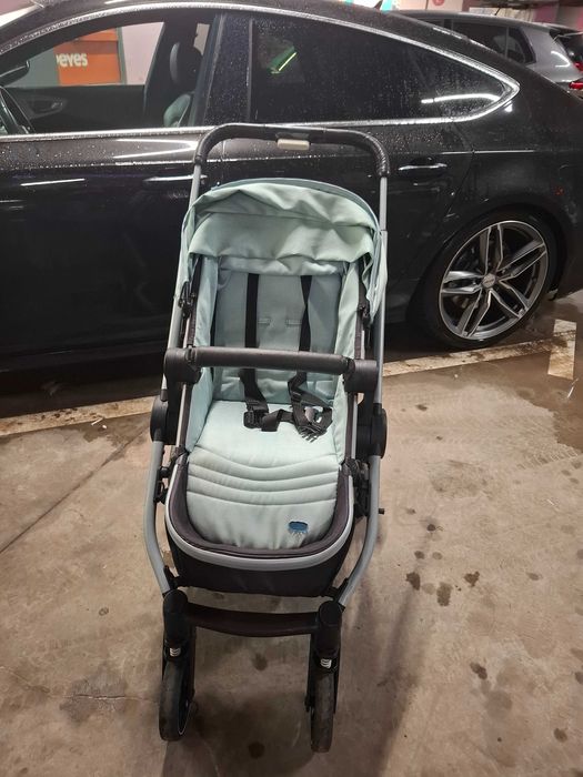 Carucior copii 3 in 1 Chicco potrivit de la 0 luni+ pliat compact