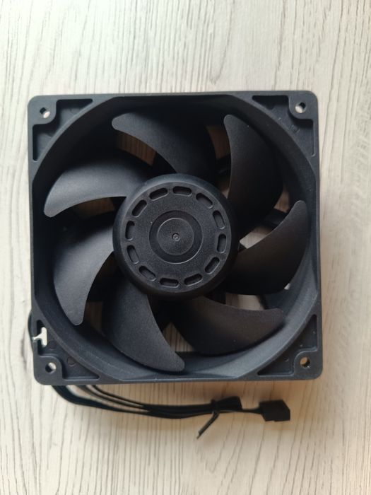 Вентилятор куллер на асик Майнер Antminer