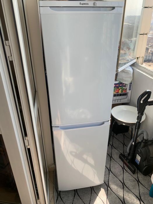 Холодильник бирюса