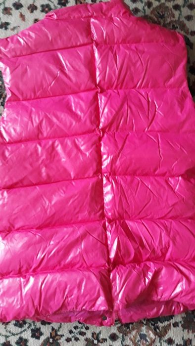 Безрукавка  на девушку