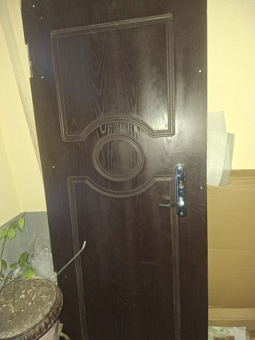 Temir eshik srochniy sotiladi quluf kalitlari bilan