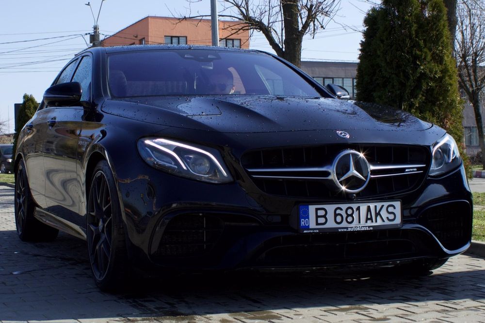MERCEDES-BENZ E-Class