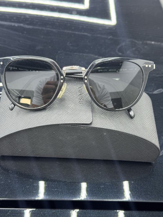 Очки черные PRADA