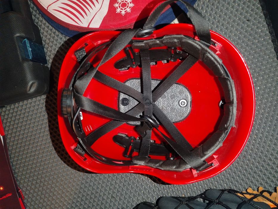 Каска альпиниста