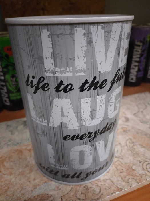 Метална ретро касичка с надписи от Испания