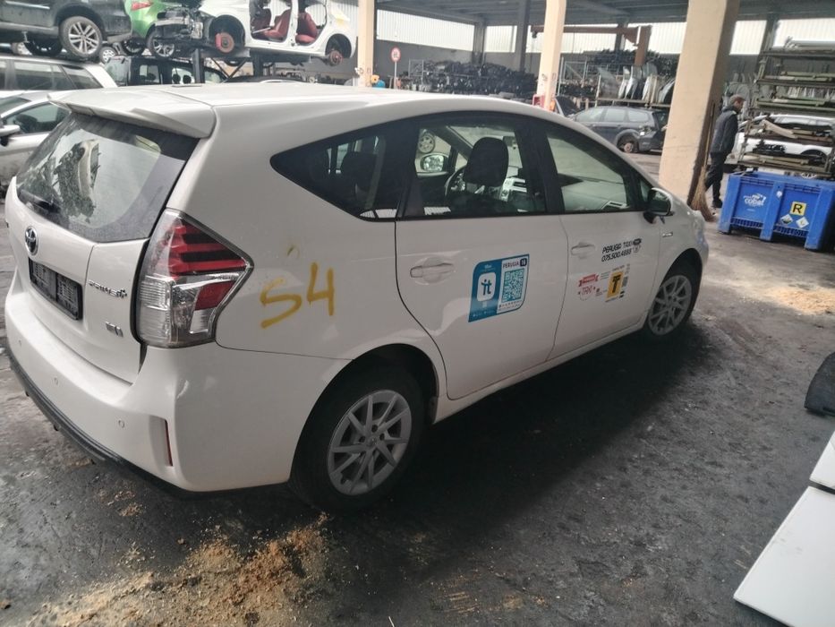 Toyota Prius+/Тойота Приус+1.8 хибрид 2017 г