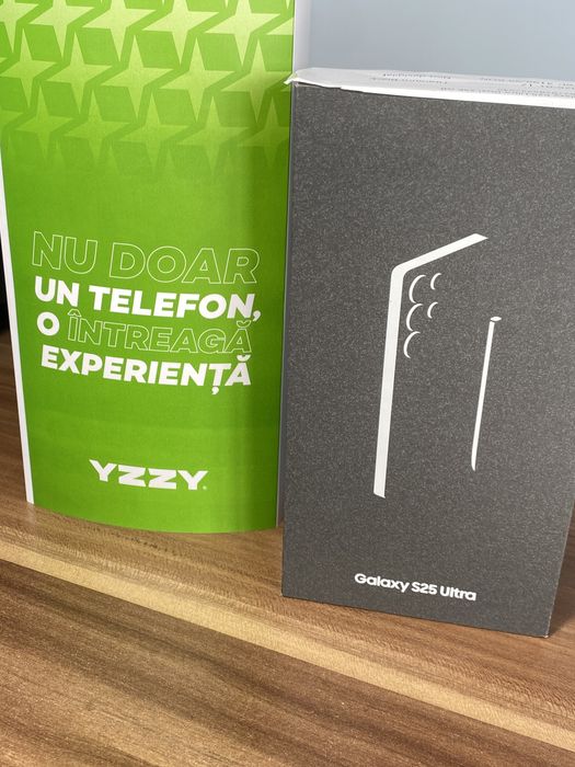 Samsung Galaxy s25 ultra • 256 GB • Titanium Black