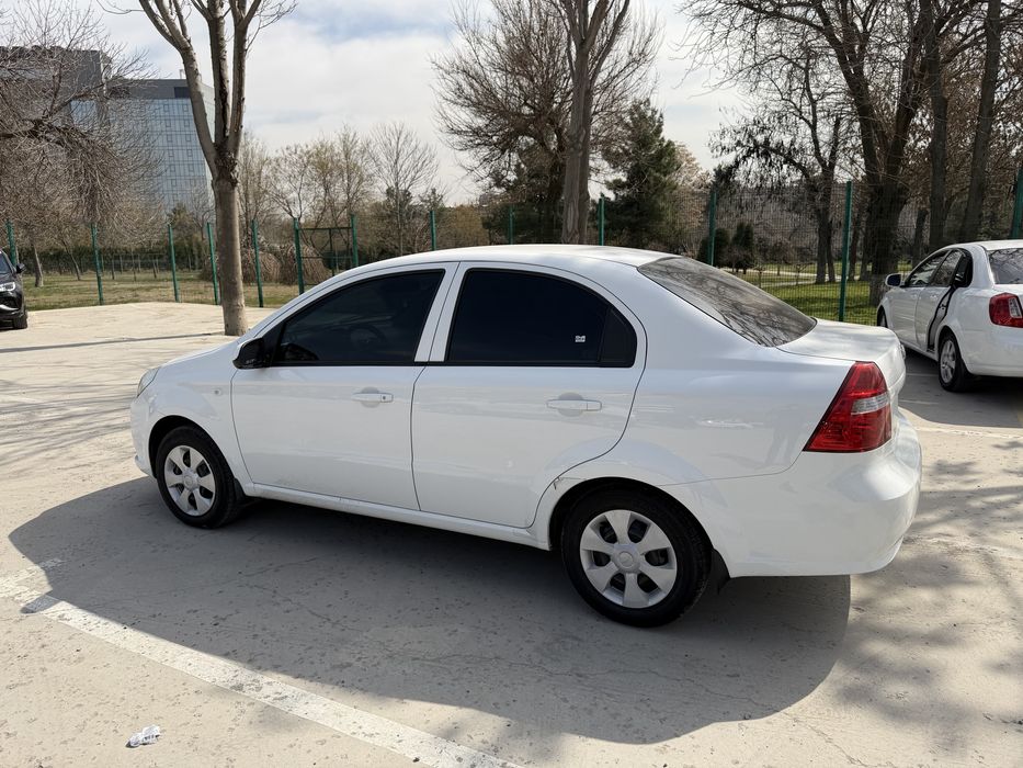 Продается Nexia-3 2 позиция М/Т в идеальном состояние