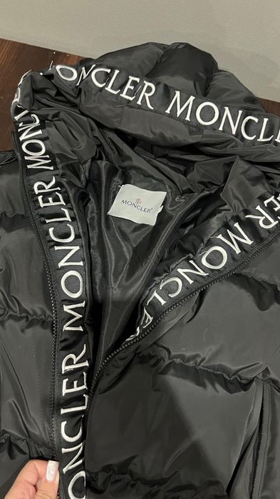 куртка Moncler, новый