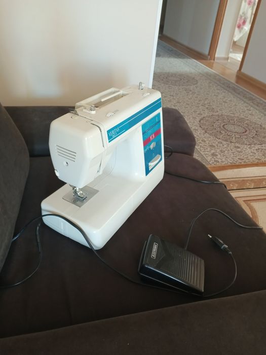 Срочно продам швейную машину
