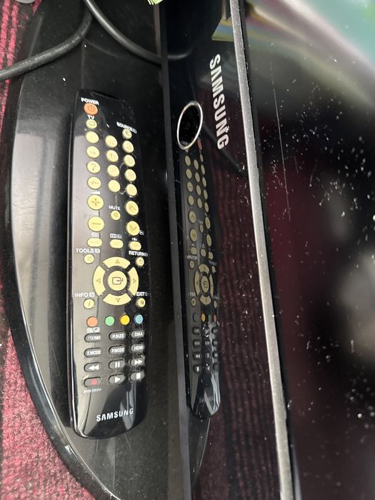 Продам телевизор самсунг