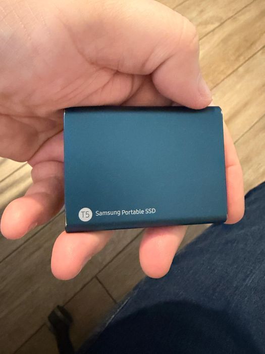 SSD Samsung T5 - 250 Gb si T5 -  500 de G incepand de la 150 de lei